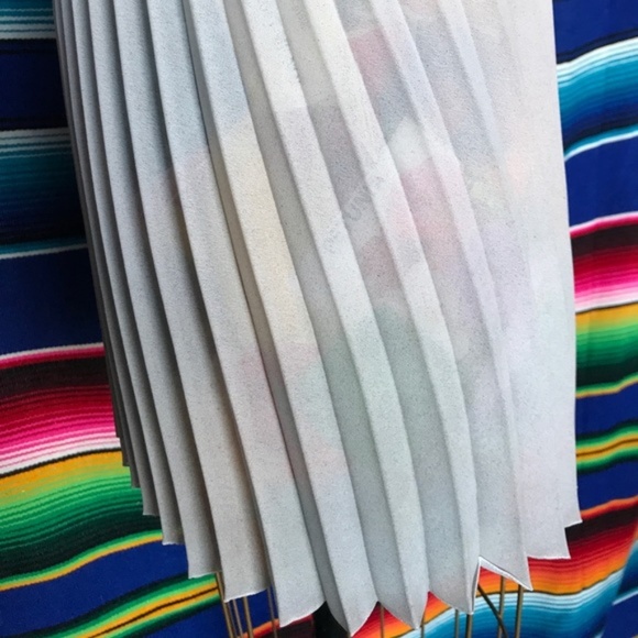 ASOS Silk Pleated Ombré Open Back Halter Top V Tie - Picture 4 of 7